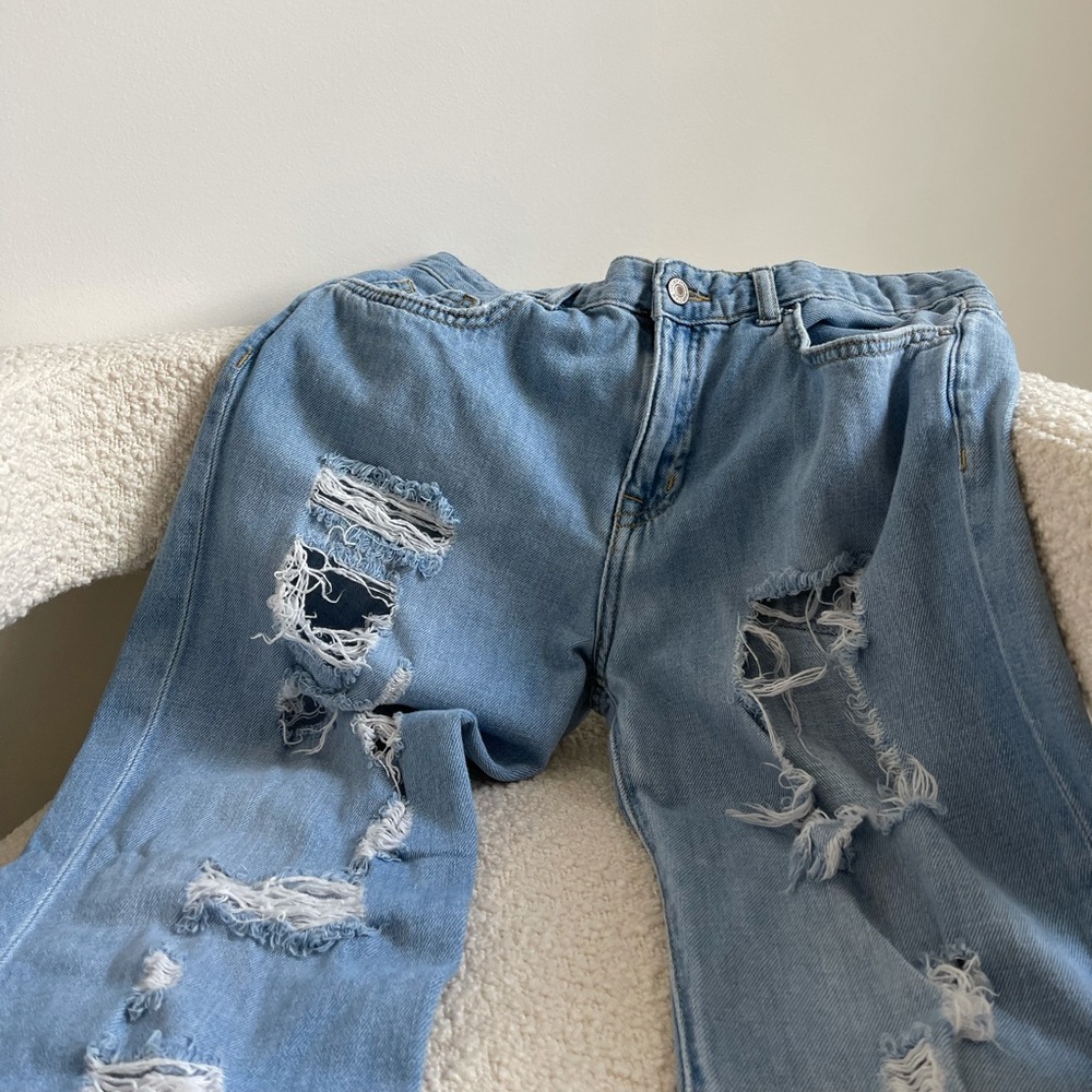 Distressed Boyfriend Jeans